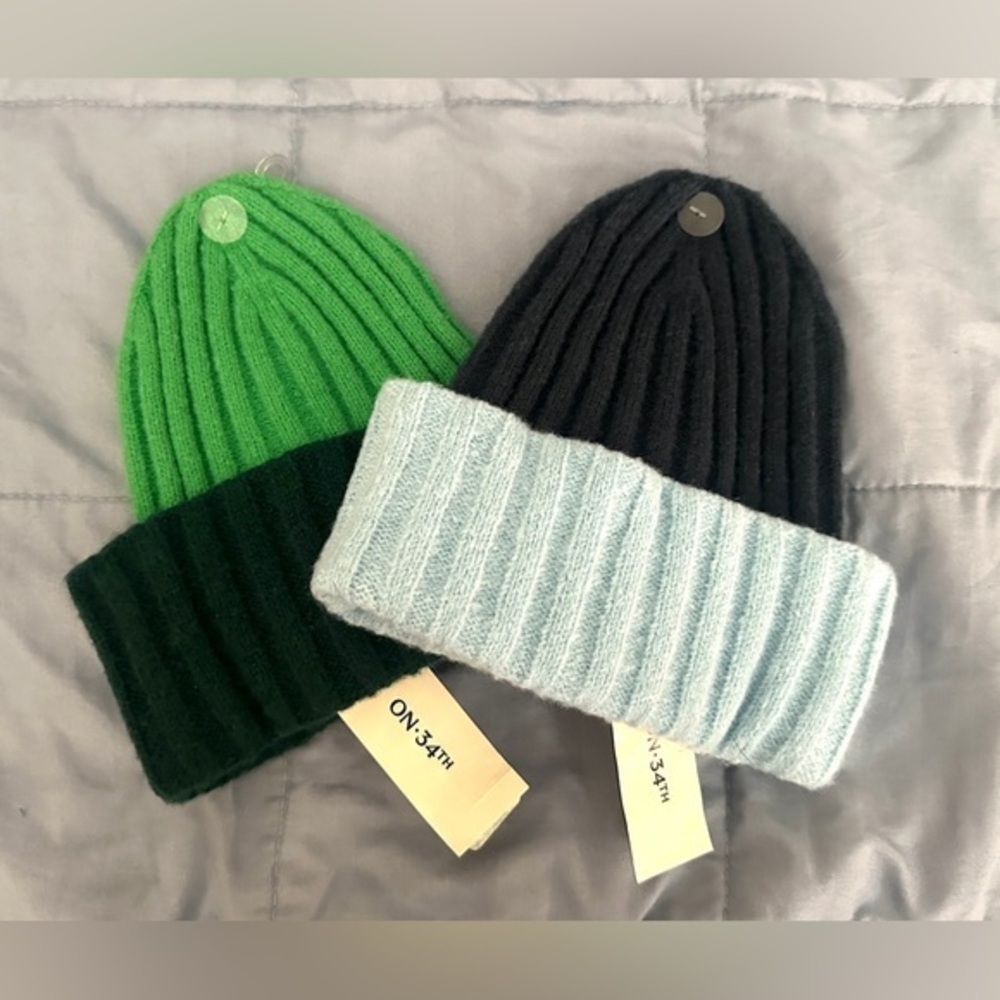 On 34th Ribbed beanies, green and blue